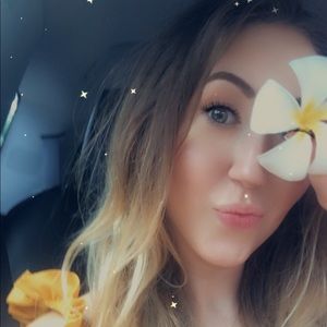 Meet your Posher, Kayla